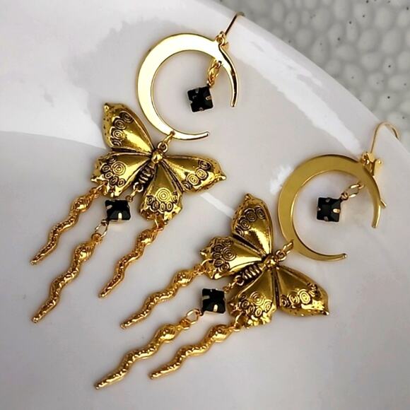 Butterfly Onyx Stone Dangle Earrings - Picture 1 of 4